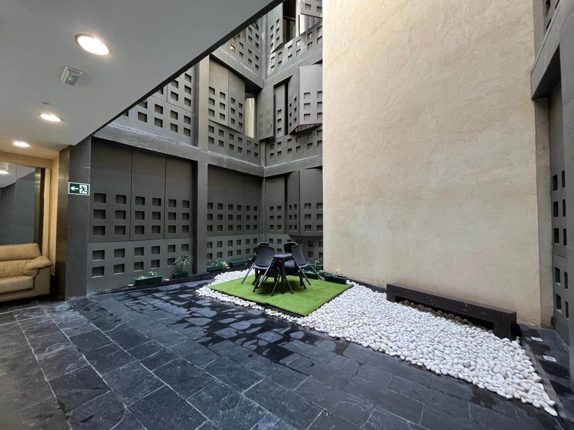 Center Sevilla Confort 4 Exterior foto